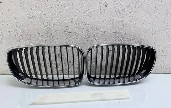 BMW 1 E81 E87 Front bumper upper radiator grill 