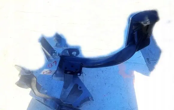 Audi Q7 4M Brake pedal 4M1723117B