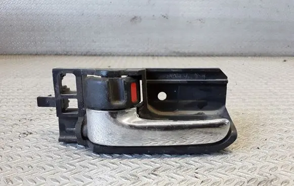 Toyota Corolla Verso E121 Front door interior handle
