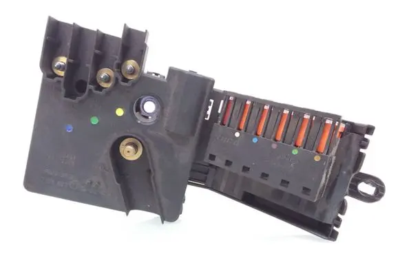 Mercedes-Benz E W211 Fuse module 2119820402