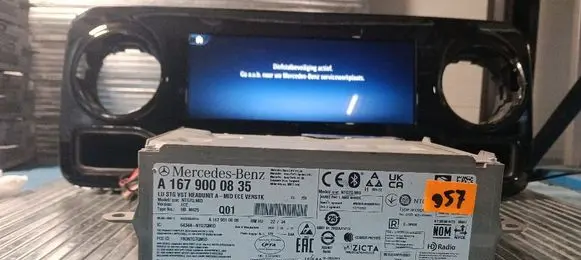 Mercedes-Benz GLE W167 Radio/CD/DVD/GPS head unit A1679000835