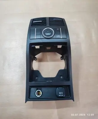 Mercedes-Benz ML W164 Other center console (tunnel) element 16878154