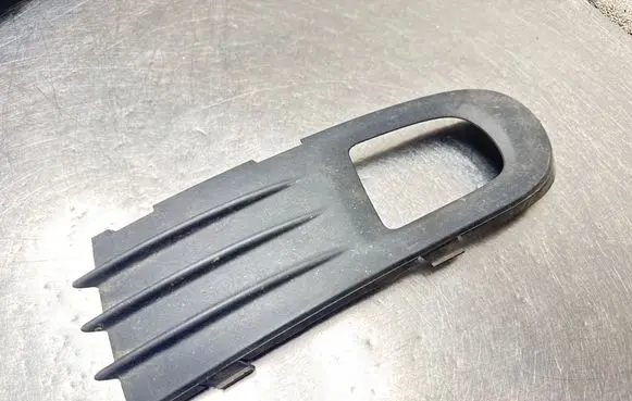 Volvo V50 Front fog light trim/grill 30655884