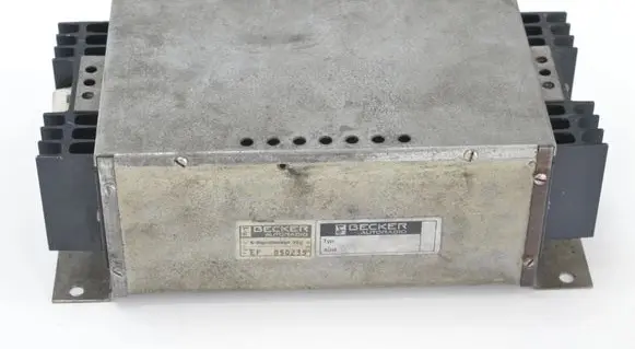 Mercedes-Benz S W116 HiFi Audio sound control unit 050235