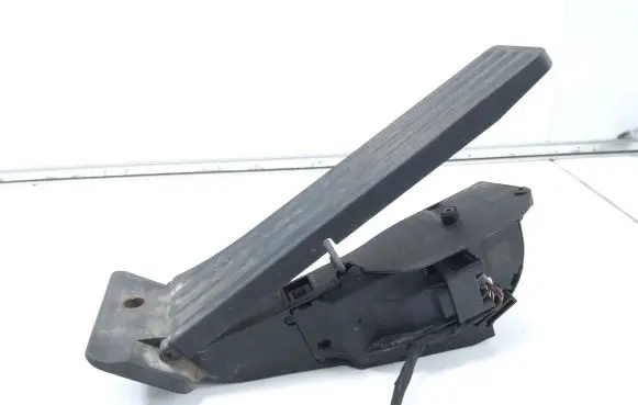BMW 5 F10 F11 Accelerator throttle pedal 6859999 214907