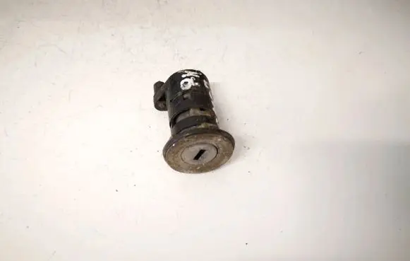 Volkswagen II LT Front door lock (next to the handle) 