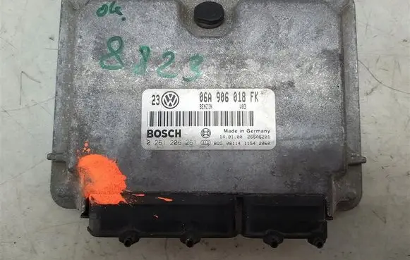 Volkswagen Bora Engine control unit/module 06A906018FK
