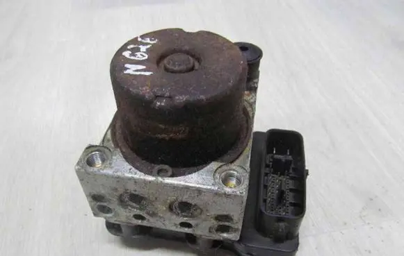 Mazda 6 ABS Pump 2059045 7432