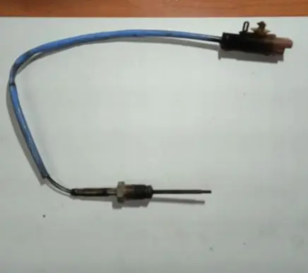 Jaguar XE Exhaust gas temperature sensor HK8312B591DA