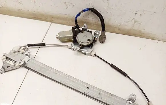 Nissan X-Trail T30 Sliding door window regulator with motor 
