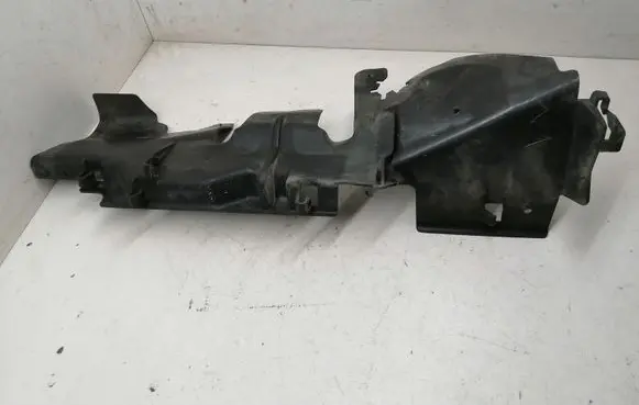 Volkswagen PASSAT CC Intercooler air guide/duct channel 3C0121283 3C0121283B