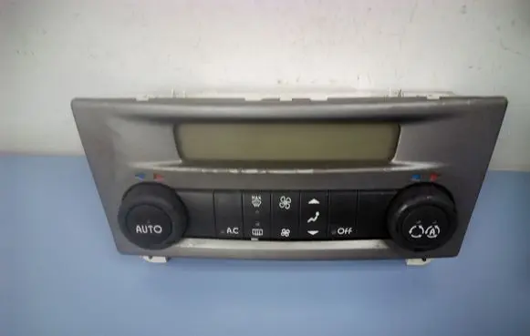Renault Laguna II Climate control unit 8200181132D 52485201