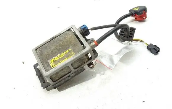 Mercedes-Benz E W210 Voltage converter/converter module 