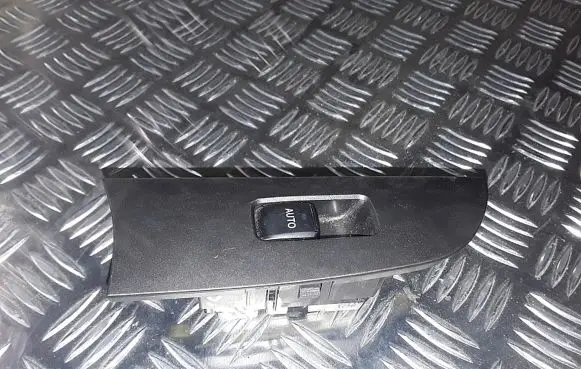 Lexus IS 220D-250-350 Electric window control switch 8403053020