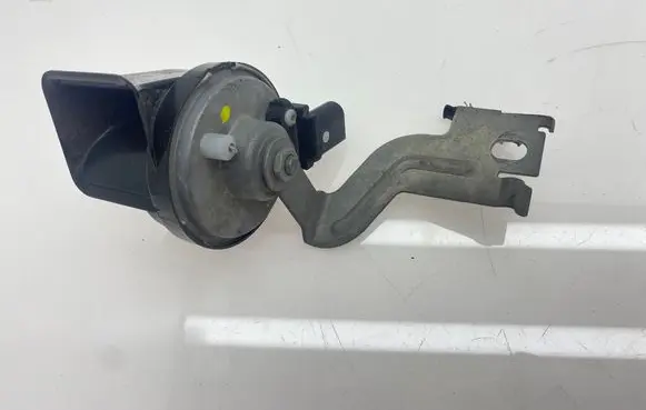 Volkswagen Golf VIII Horn signal AG2Q0951221