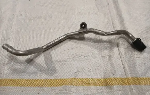 BMW X5 F15 Engine coolant pipe/hose 3015638 52529410