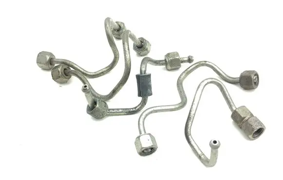 Nissan Qashqai Fuel injector supply line/pipe 