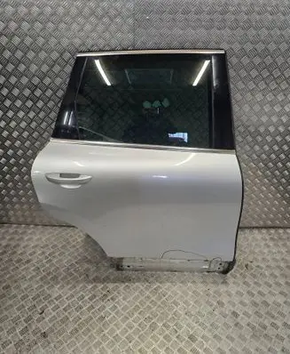 Volkswagen Touareg II Rear door 