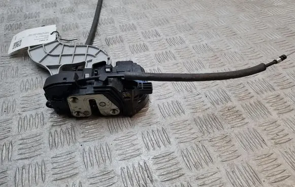 KIA Sportage Rear door lock 814103U010