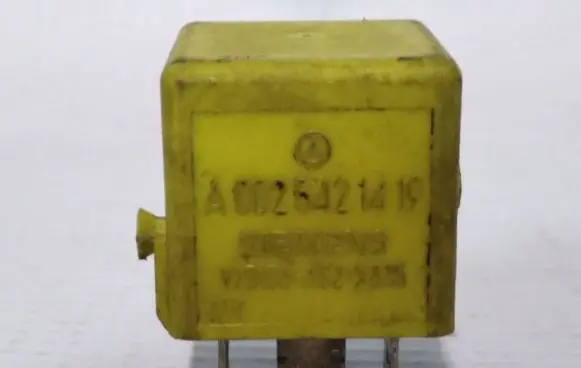 Mercedes-Benz E W210 Other relay A0025421419