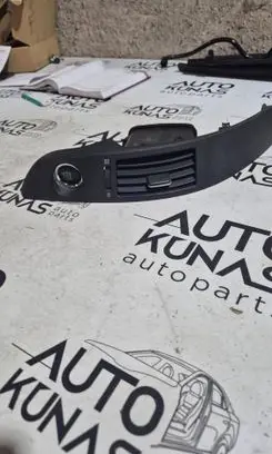Toyota Corolla Verso AR10 Dash center air vent grill 6556434010