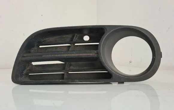 Skoda Fabia Mk1 (6Y) Front fog light trim/grill 6Y0853665F