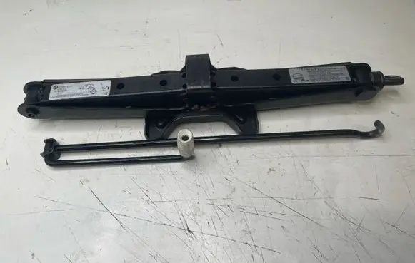 BMW X5 E53 Lift Jack 6754372