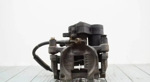 Ford Kuga II Rear brake caliper GV612D251A