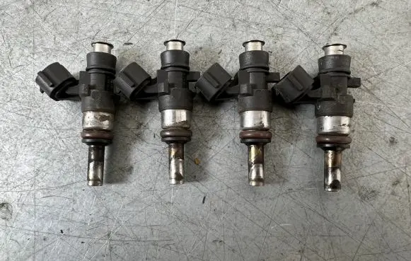 Audi A4 S4 B8 8K Fuel injector 06L906031A 0280158266