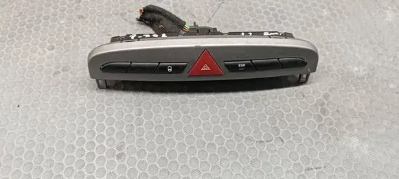 Peugeot 308 Hazard light switch 9659215177