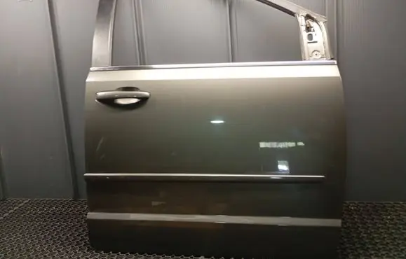 Chrysler Grand Voyager V Front door