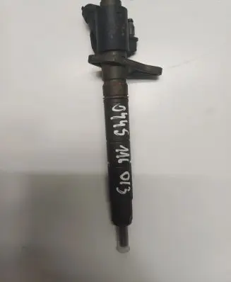 Jaguar XF X250 Fuel injector 0445116013