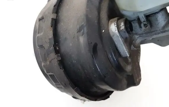 Volkswagen Golf V Brake booster 1K2614105T