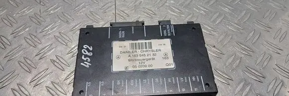 Mercedes-Benz ML W163 Seat control module A1635452132 05020900