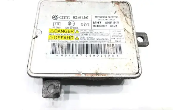 Audi A5 8T 8F Voltage converter/converter module 8K0941597