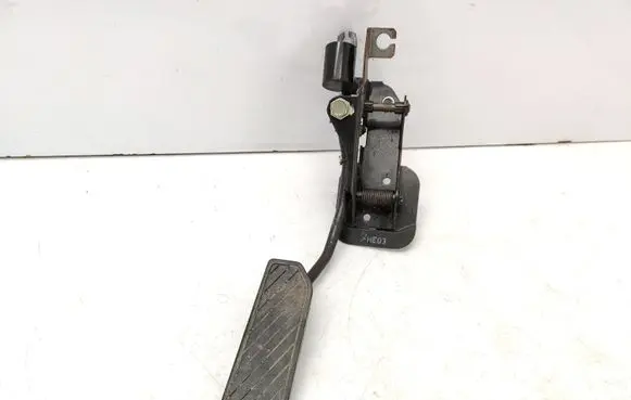 Mazda 929 Accelerator throttle pedal