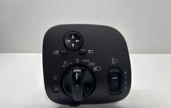 Mercedes-Benz C W203 Light switch A2035450604
