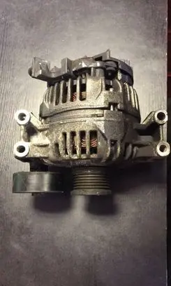 BMW 1 E81 E87 Generator/alternator 7532964