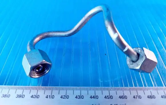 Renault Clio IV Fuel injector supply line/pipe 