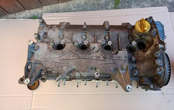 Renault Scenic II - Grand scenic II Engine head 820018518