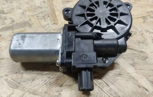 Honda Civic IX Front door window regulator motor CM012540 SD952610 GA558RN