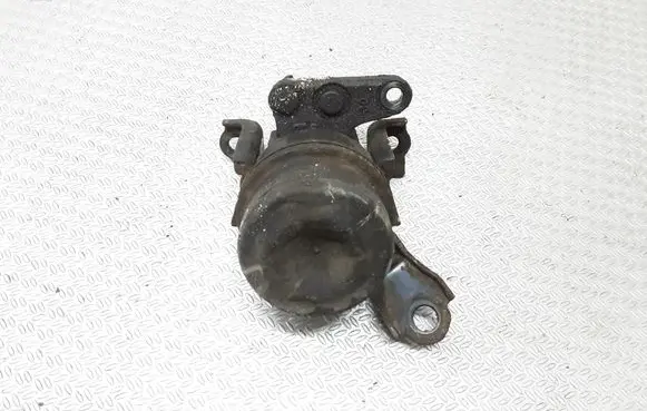 Toyota Avensis Verso Engine mount bracket