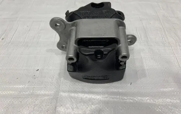 Land Rover Discovery 5 Engine mounting bracket NN-EF0005-365