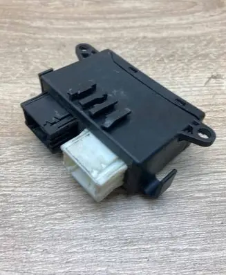 BMW 3 E46 Door control unit/module 6913364 05021805