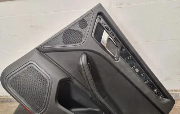 Porsche Macan (95B) Rear door card panel trim