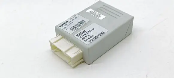 BMW X5 E70 Air suspension control unit module (rear) 6793163