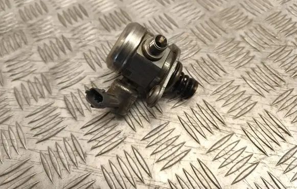 Ford C-MAX II Fuel injection high pressure pump BM5G9D376BB 2004873141 0261520140