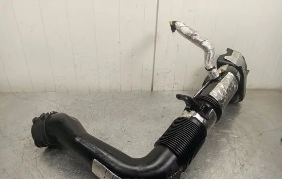 Ford C-MAX II Intercooler hose/pipe 3M519A673HG 6652A