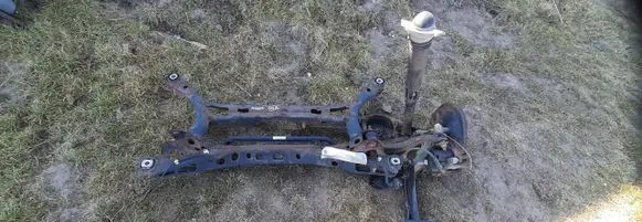 Volkswagen PASSAT B8 Rear axle beam with reductor 