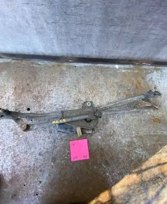 Audi A6 S6 C5 4B Front wiper linkage and motor 3397020390 8D1955023